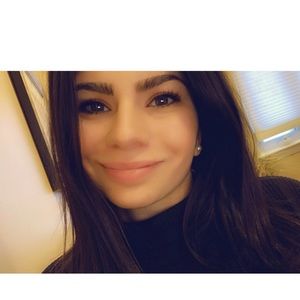 Meet your Posher, Lexi